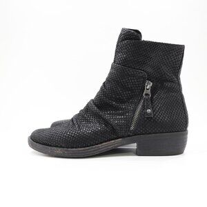 OTBT Yokel Black Leather Flat Ankle Boots - Women's 8.5
